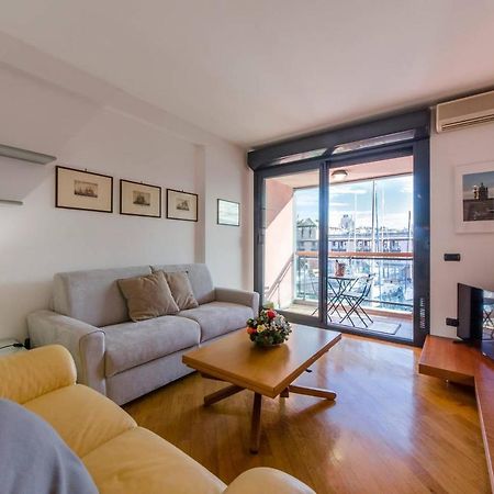 Joivy Exclusive Seaview Flat For 4, In Central Genoa Apartman Kültér fotó
