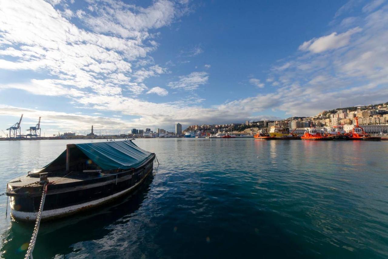 Joivy Exclusive Seaview Flat For 4, In Central Genoa Apartman Kültér fotó